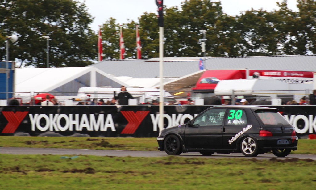 Andreas Albers var ude og lufte den sorte Peugeot 106 GTI som han også deltog med sidste år i klassen. I år er det dog blot blevet til denne ene start.
(Foto: JJ Media)
